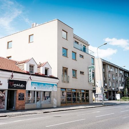 Hotel Deluxe With Free Wellness And Fitness Centrum Nitra Exteriör bild