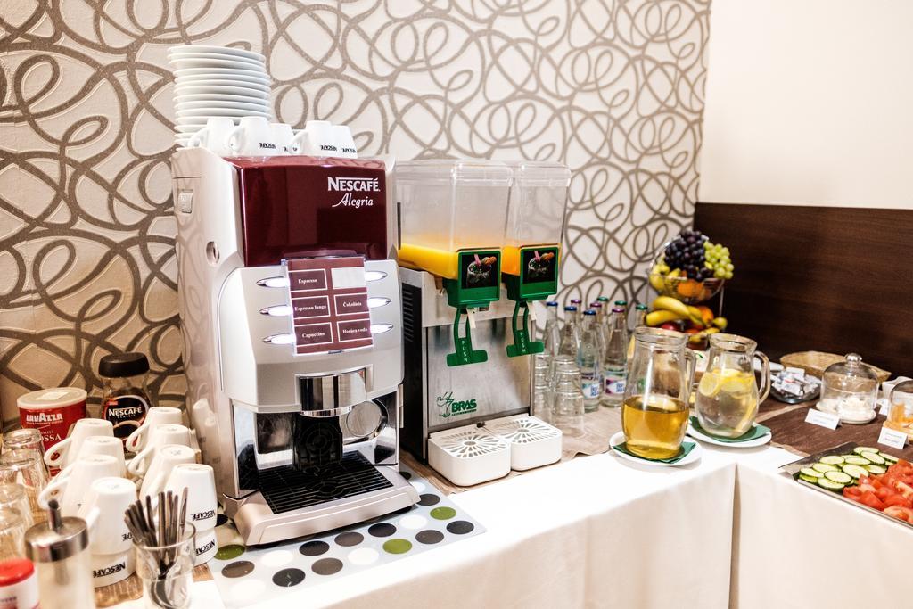 Hotel Deluxe With Free Wellness And Fitness Centrum Nitra Exteriör bild