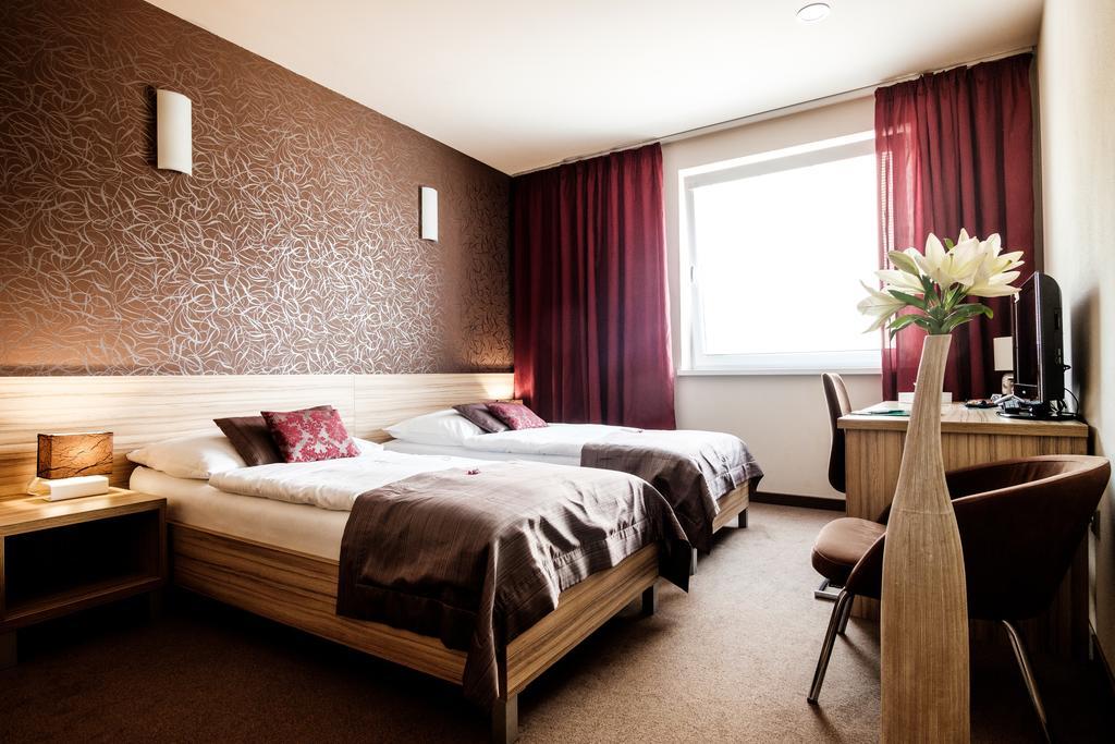 Hotel Deluxe With Free Wellness And Fitness Centrum Nitra Exteriör bild