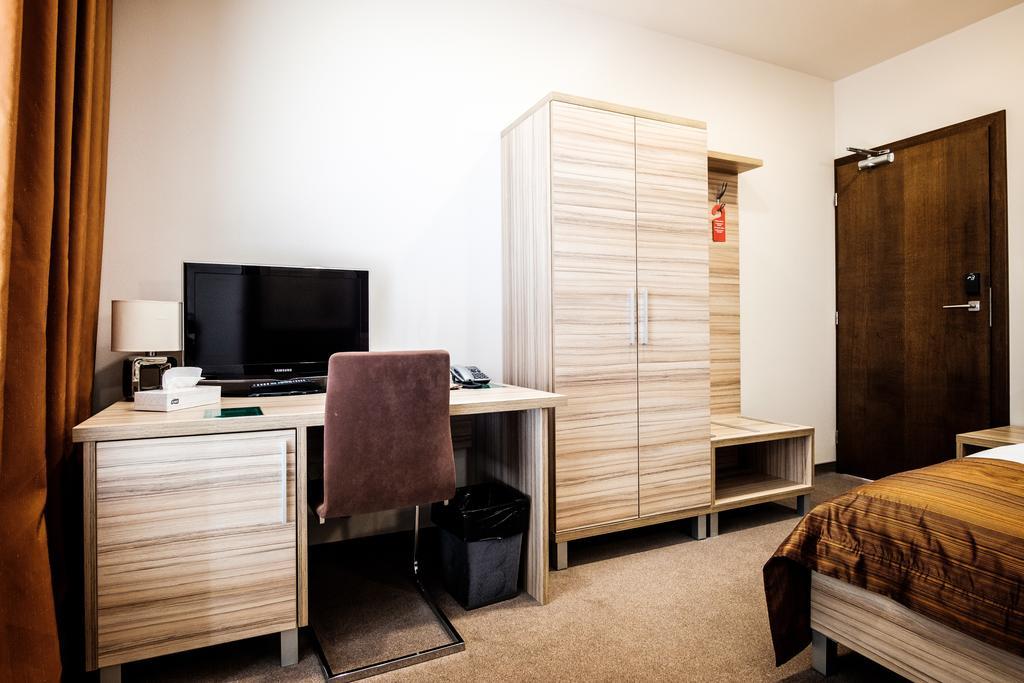 Hotel Deluxe With Free Wellness And Fitness Centrum Nitra Exteriör bild