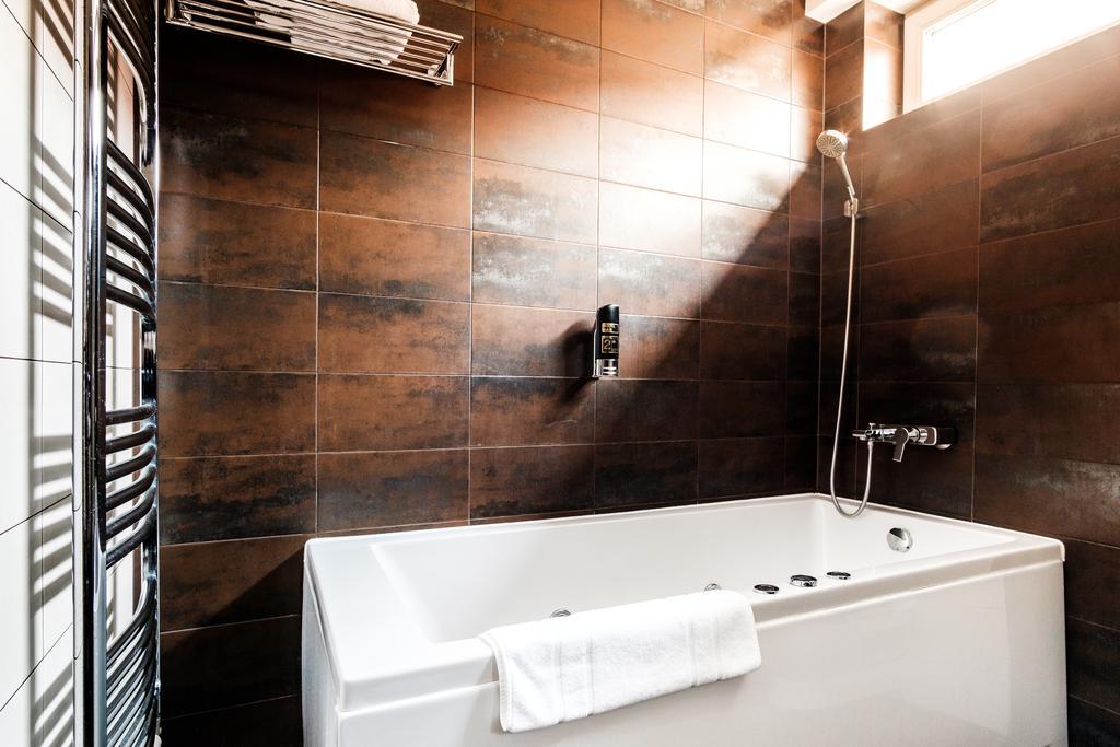 Hotel Deluxe With Free Wellness And Fitness Centrum Nitra Exteriör bild