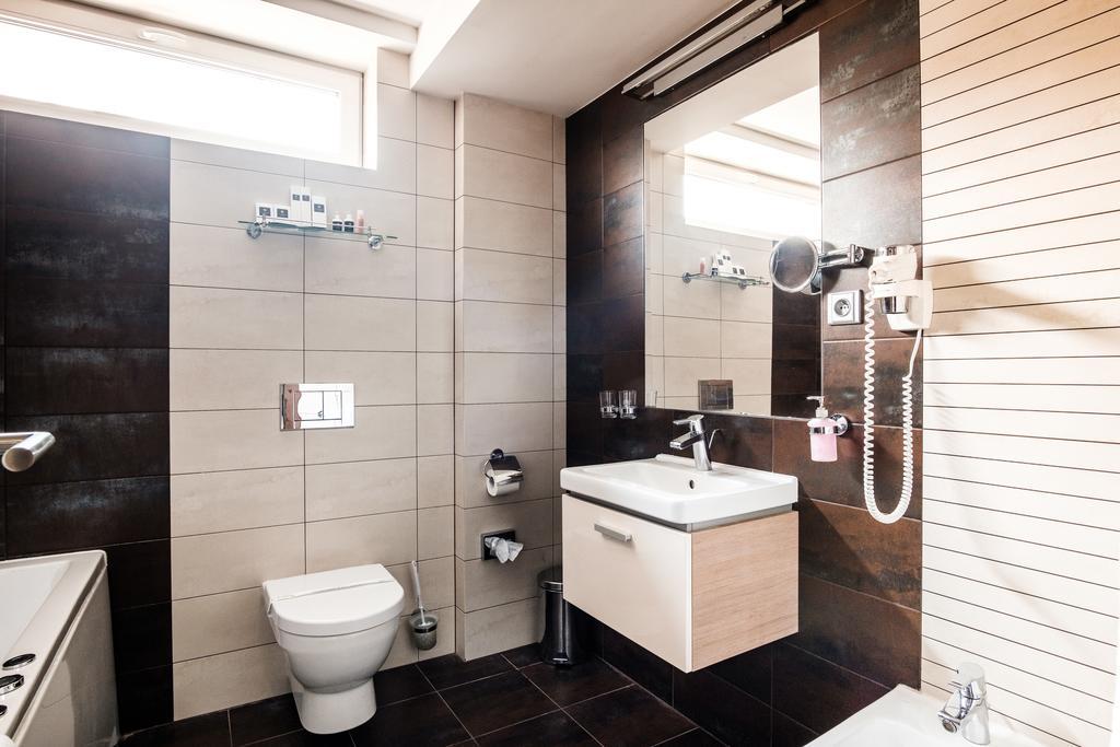 Hotel Deluxe With Free Wellness And Fitness Centrum Nitra Exteriör bild